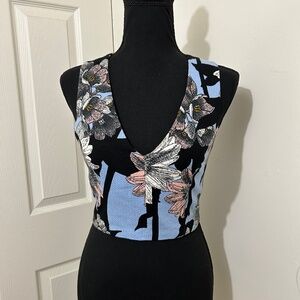 NWT Miss Selfridge Black and Floral V-Neck Crop Top With Zipper Back Size 4